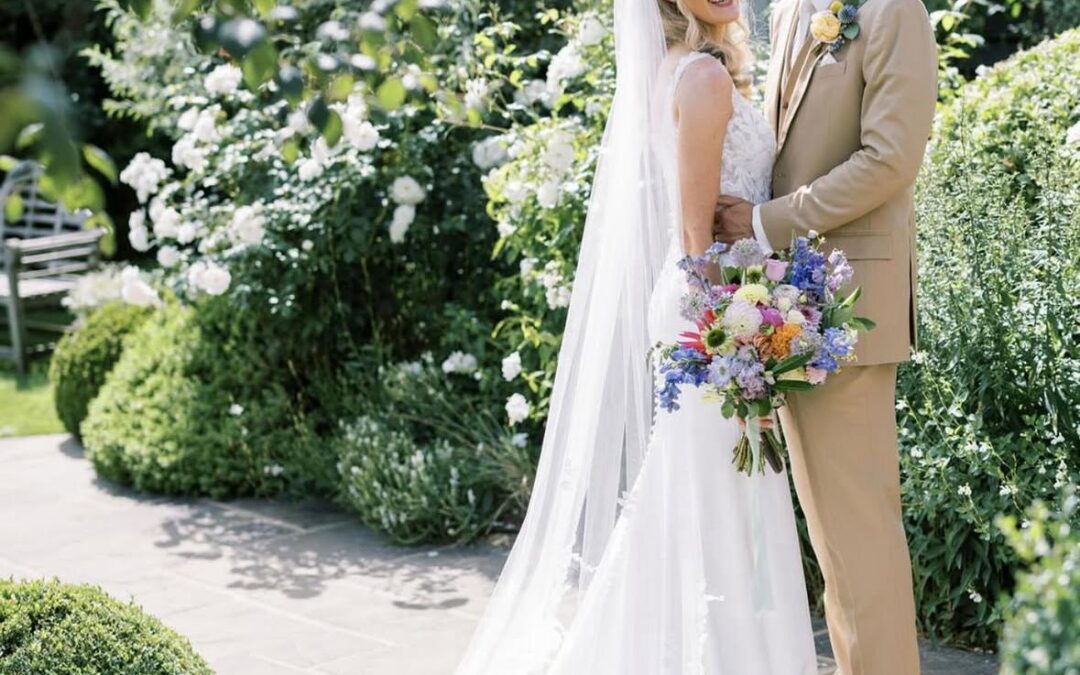 Beige Suit Looks for Every Occasion